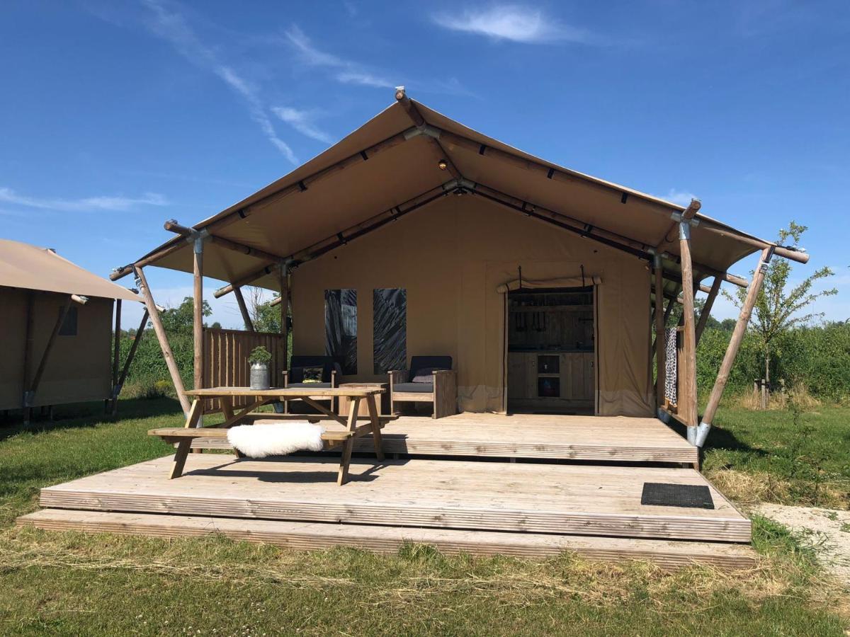 De Hazelaarshof Luxe Glampingtent Bij Natuurgebied De Millingerwaard Kekerdom Esterno foto